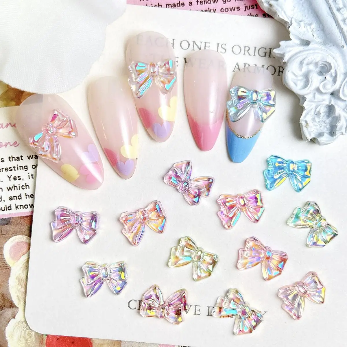 100 pièces 3D minimaliste coloré arcs résine ongles breloques dégradé Transparent nœuds papillon cravates Aurora série Nail Art décorations bricolage