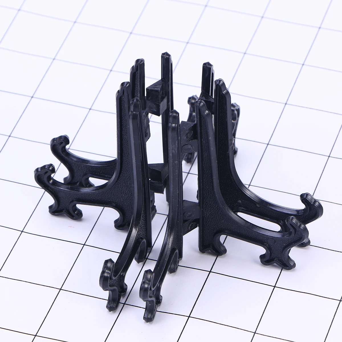 

12Pcs Decorative Foldable Display Easel Stand Plastic Plate Holder for Home Office Artwork Photo Display Picture Pedestal