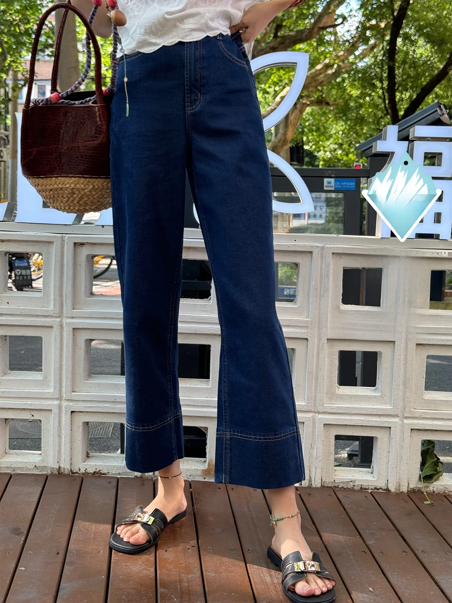 

Джинсы Vever прямого кроя, длина девять десятых, с манжетами, свободный крой, на молнии, с завышенной талией, весна-лето, деним, синие, женские, премиум-класса