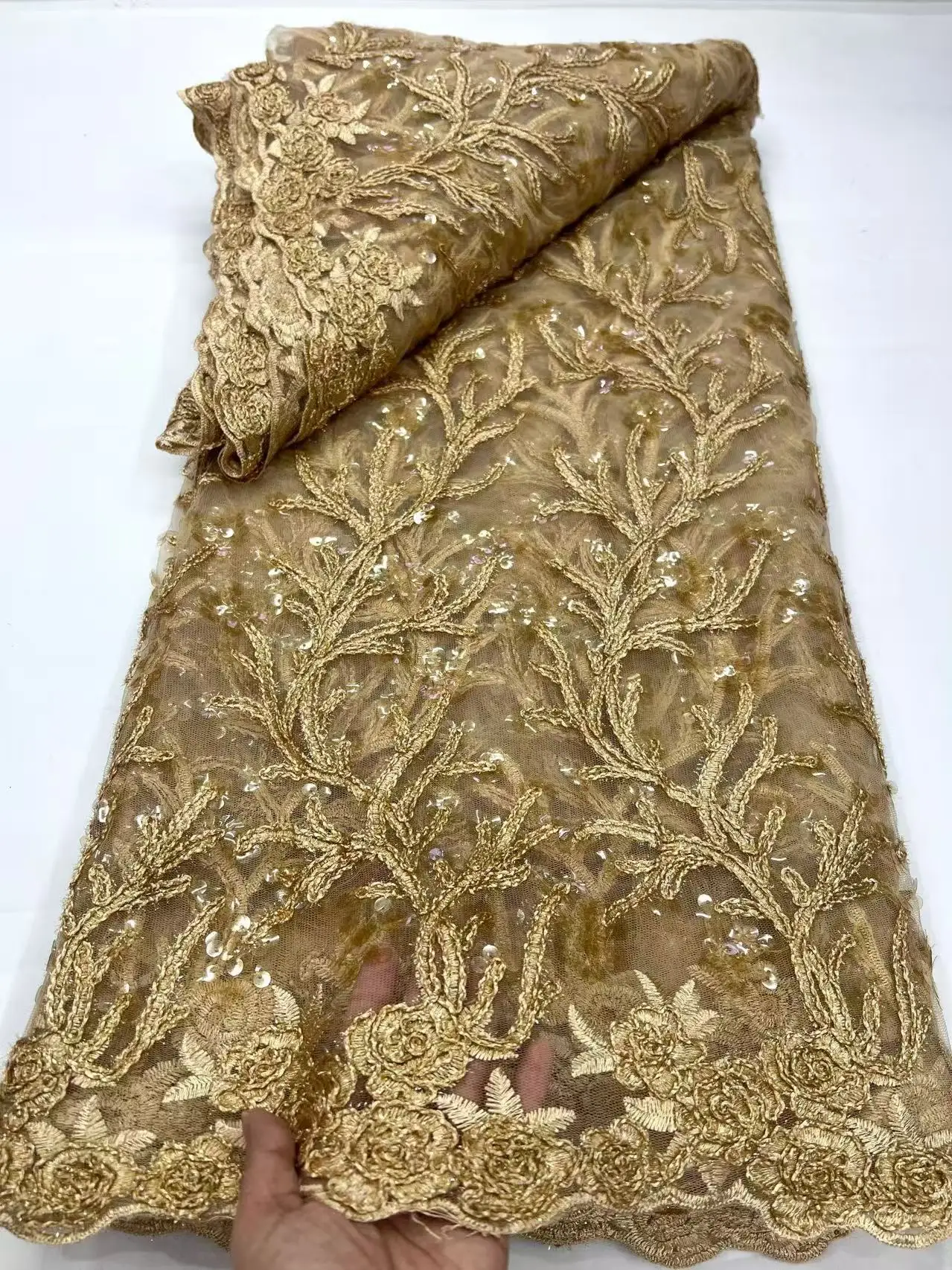 Tessuto di pizzo francese di lusso in tulle con paillettes Tessuto di velluto nigeriano di alta qualità Tessuto da sposa africano per lo sposo Ultimo 2025