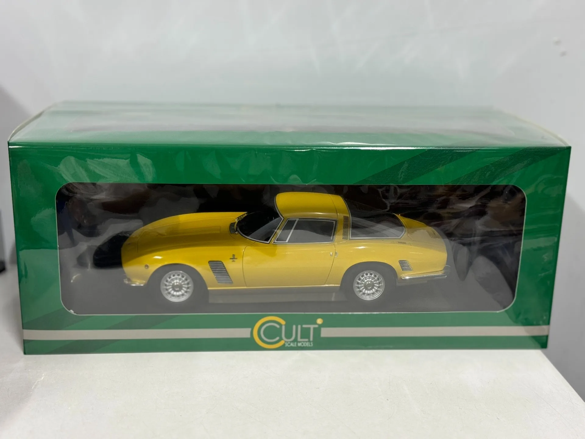 

Литой под давлением CULT масштаб 1/18 ISO Griff GL350 1966 модель автомобиля из смолы, Коллекционная игрушка, подарок, сувенир, демонстрационный орнамент