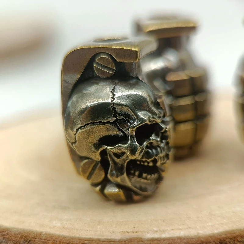 Dual Color Skull Grenade Brass Knife Beads EDC DIY Paracord Woven Bracelets Lanyard Pendants Accessories Outdoor Tool Hangings