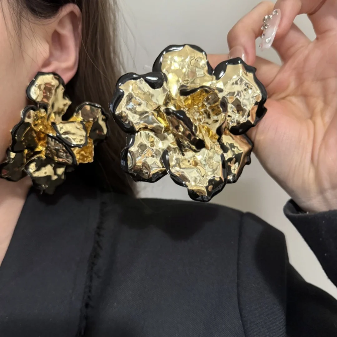 

DUTRIEUX Vintage Exaggerated Pleated Drip Glaze Large Flower Earrings Ear Studs For Women Retro Ear Decor Aesthetic Jewelry Gift