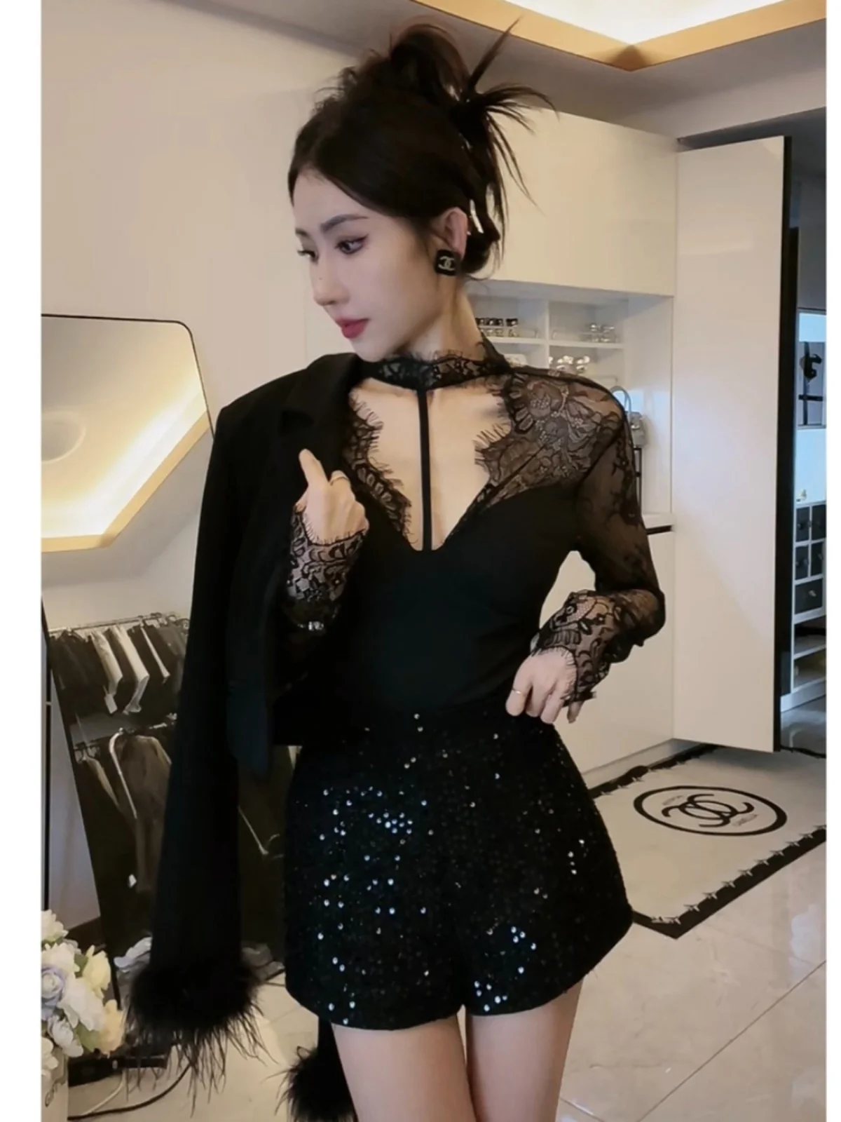 

Bla Lace Hollow out Ne Hanging Sve V-Ne Long Sve Base irt Women's Sexy Slimming Inner Wear Top for Autumn Winter