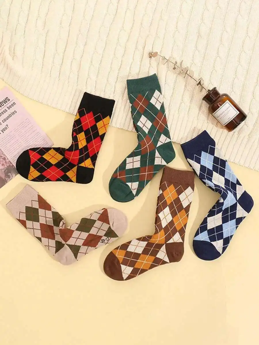 

5 Pairs Vintage British Style Crew Socks Diamond Pattern Dress Socks For Men Fall