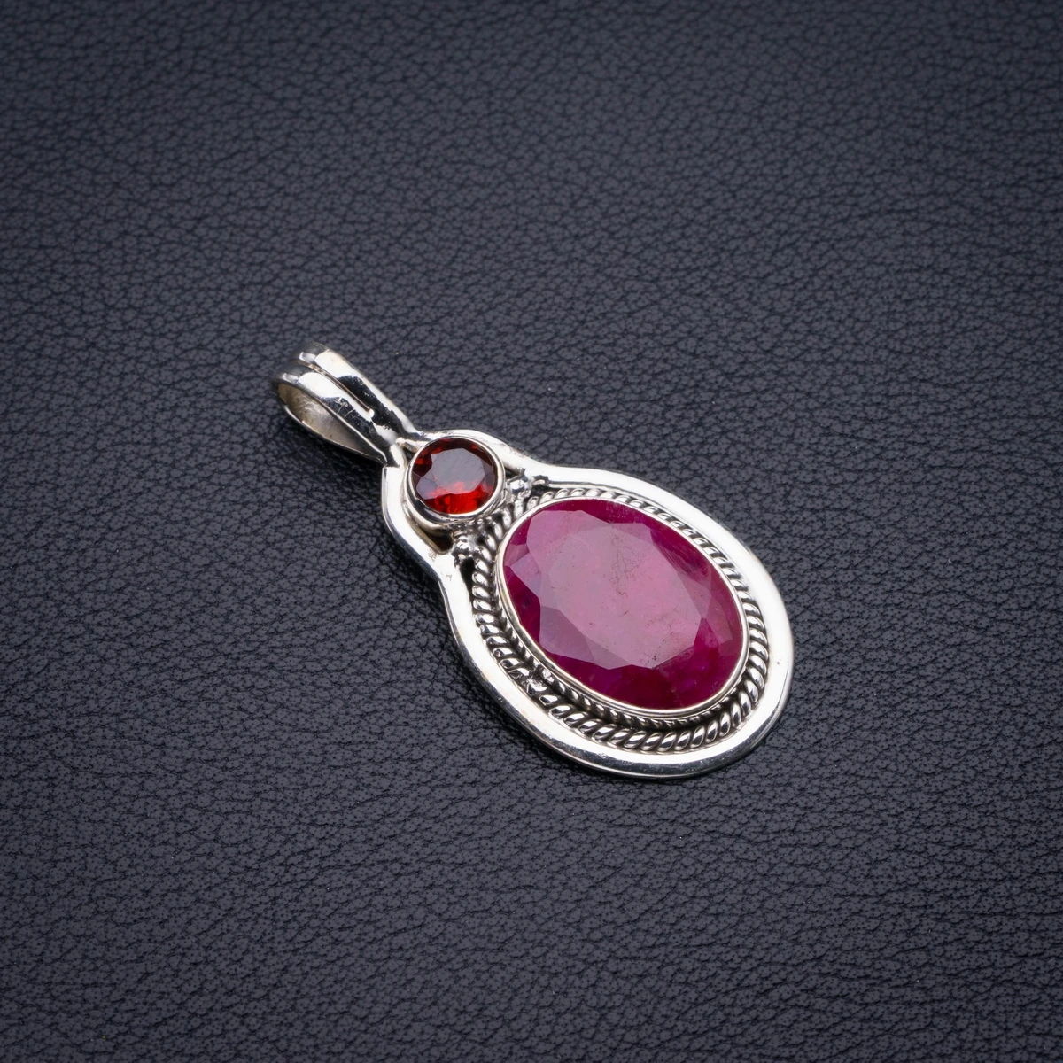 

StarGems Cherry Ruby And Garnet Handmade 925 Sterling Silver Pendant 1.5" D2977