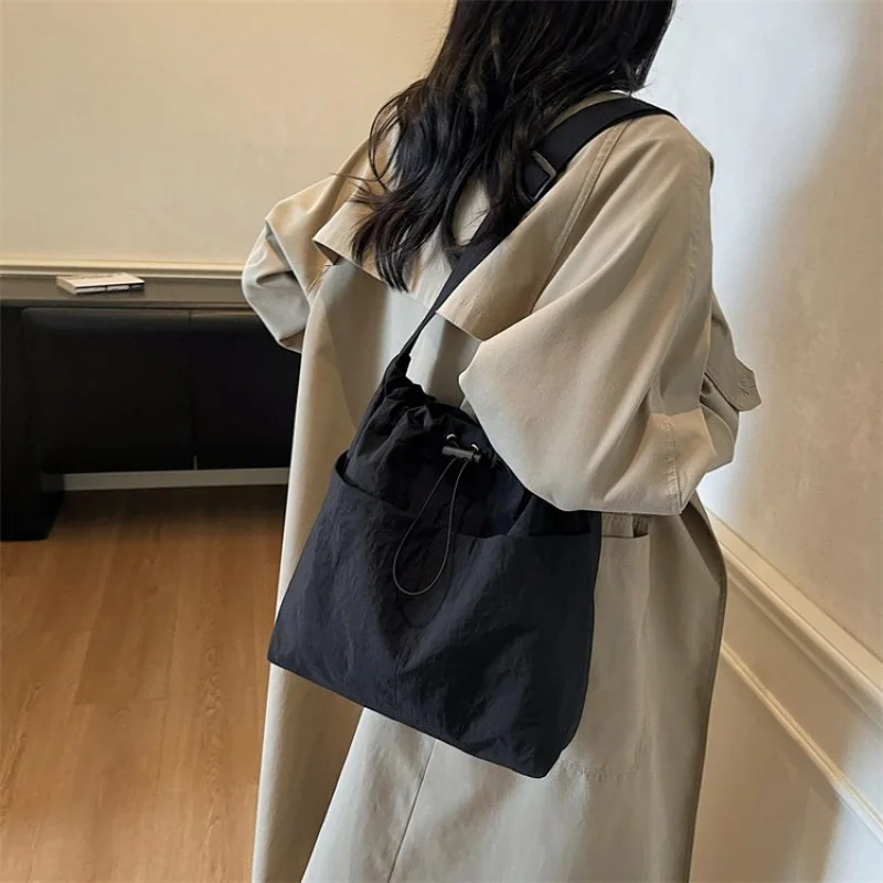 

Elegant Ladies Handbag In High-Quality Leather, Crossbody Bag With Shoulder Strap, Classic Design Luxury For Women By Brand