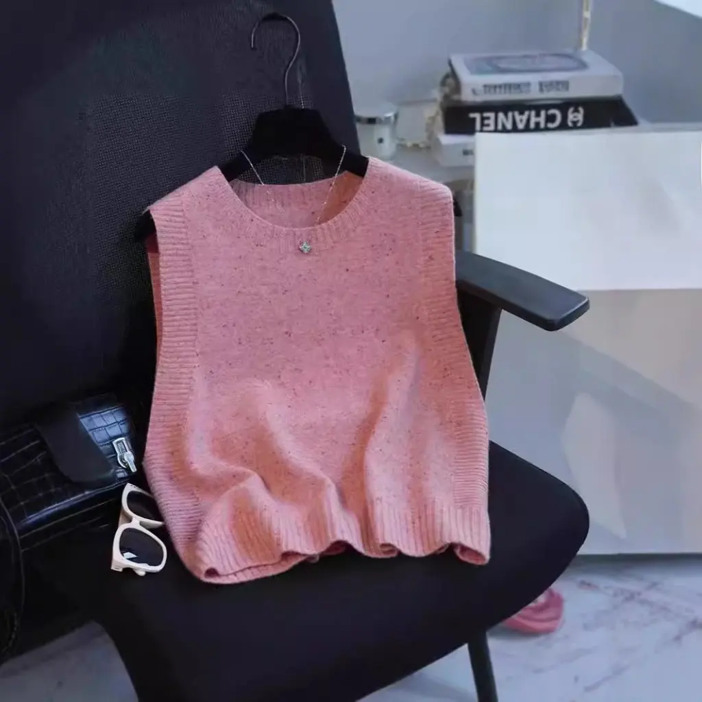 

Women's Autumn Loose Crewneck Knitted Vest with Colored Sheep Wool Yarn Small Stacked Design Expert F081505