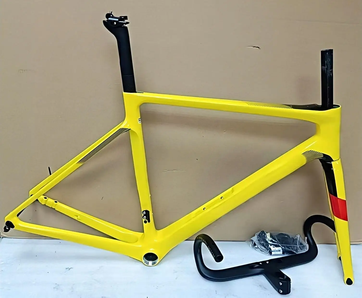 20 Colors V4RS Carbon Road Bike Frame Yellow Glossy T1100 Carbon Disc Brake Bicycle Frame With Handlebar