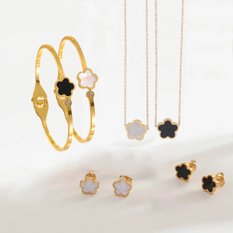 3pcs Stainless Steel Bracelets Necklaces Earrings Gold Plated Color Lucky Five Leaf Flower Jewelry Set Party Wedding Accessories
