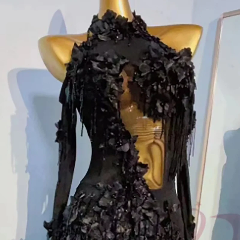 Lateinischer Tanz, Bühnenauftritt, internationales Spezialkleid, hochwertige, maßgeschneiderte Rumba-Samba-Performance-Kleidung aus Mesh mit Blumenmuster