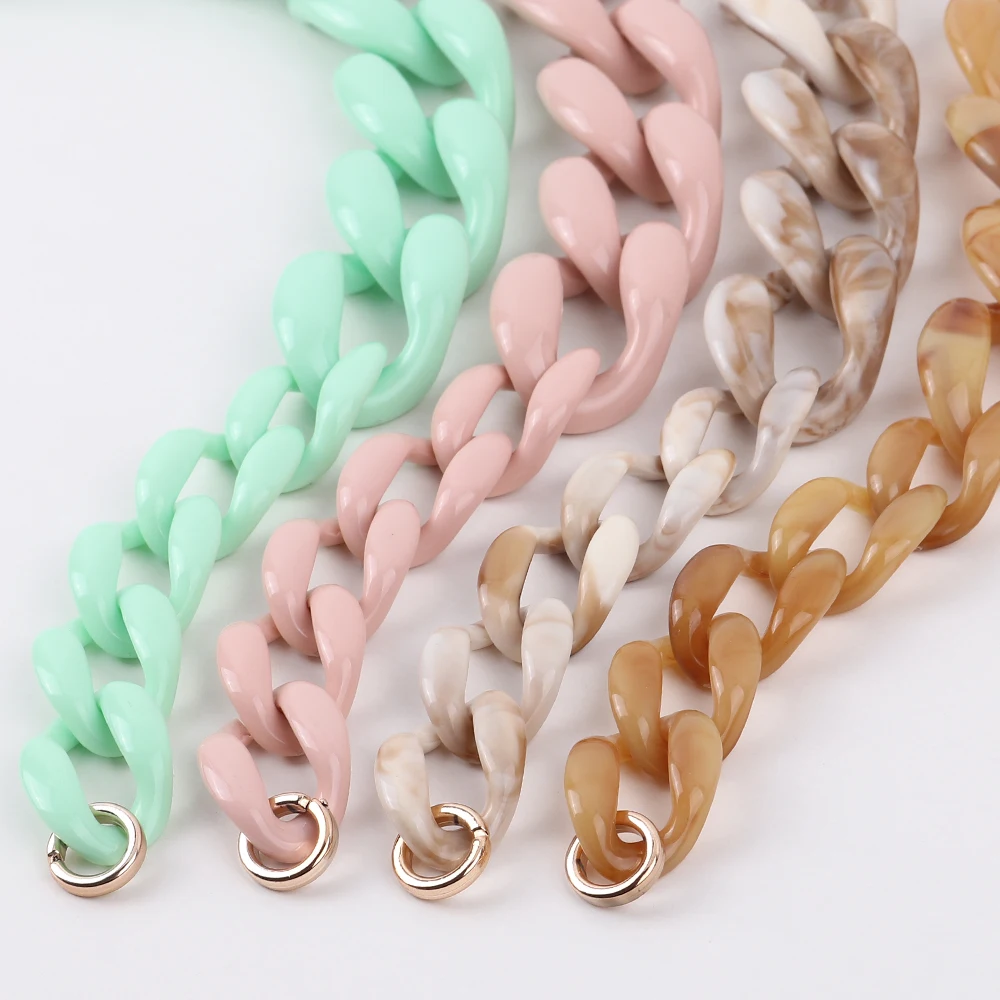 Thumbnail 4 - #72 Best Chunky Chain Necklaces to Buy In 2026