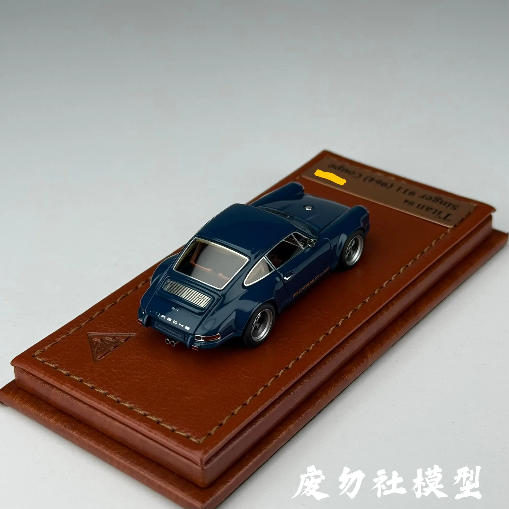 MU 1:64 Scale Porsche Singer 911 964 Resin Car Model