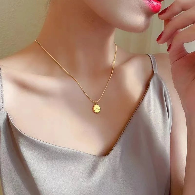 2025 New Irregular English Letter Pendant Gold Color Stainless steel Necklace Fashion Jewelry For Women\'s Indelible Accessories