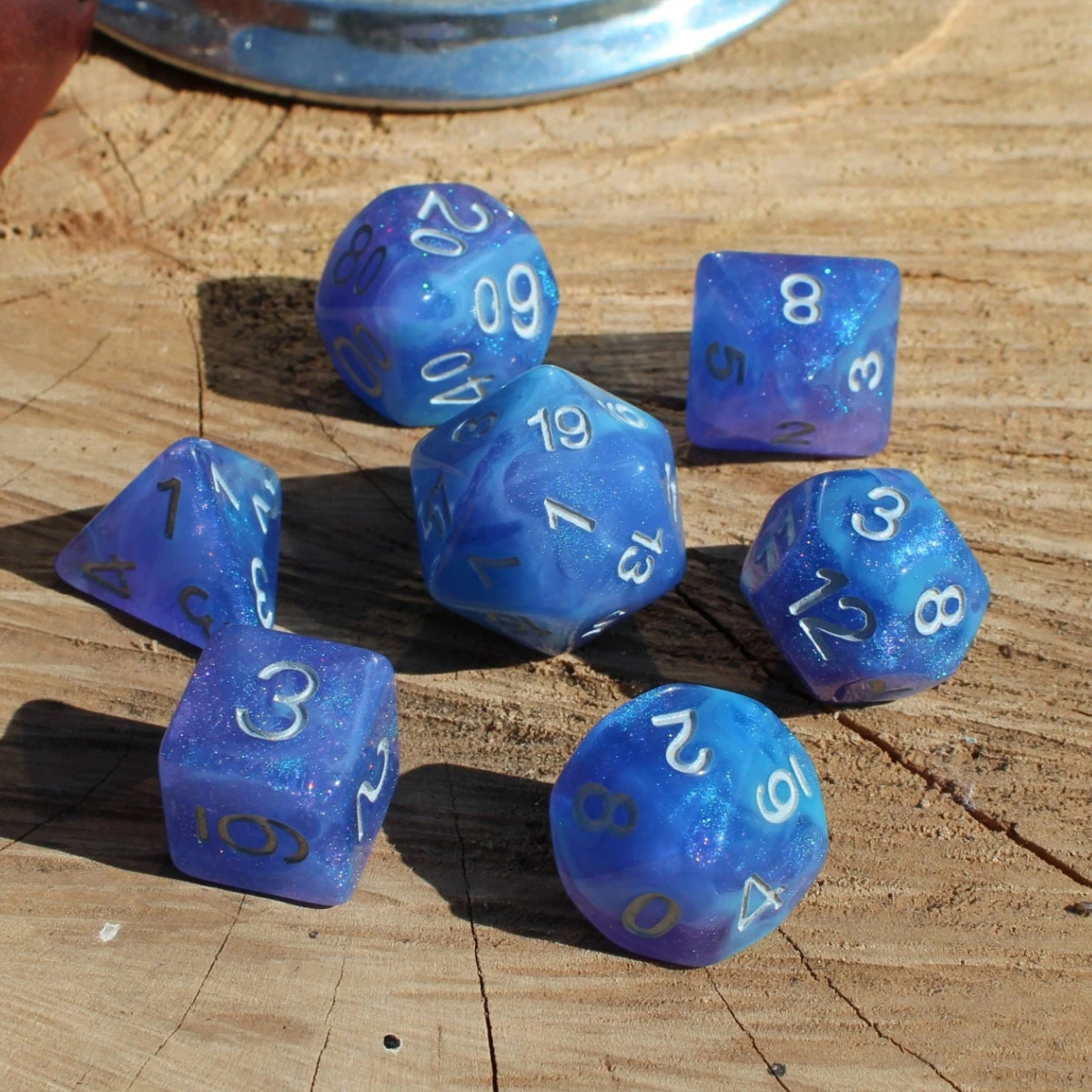 Juego de dados de cielo estrellado de galaxia azul y blanca para DND, mazmorras y dragones, juegos de mesa D & D RPG, juego de rol de mesa, 7 piezas