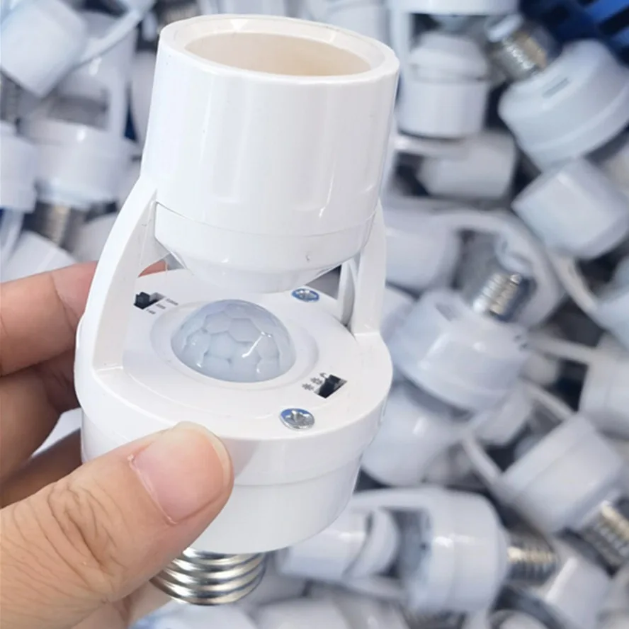 E27 قابل للتعديل الأشعة تحت الحمراء الإنسان التعريفي مصباح حامل PIR محس حركة LED ليلة مصباح المقبس قاعدة AC85-265V مفتاح ذكي