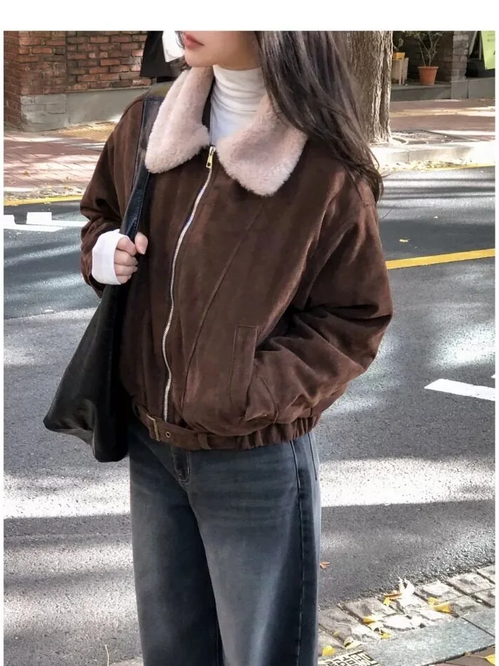 Chic Retro Leather Velvet Collar Jacket Women's Short Style Winter Fashion Popular High-End Feeling Cotton Clothes Top