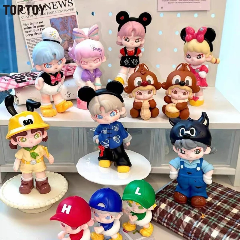 

Коллекционная фигурка TOP TOY Disney DORA: Серия «Веселое время» — Сюрприз-бокс с милым Дональдом. Настольные украшения, аниме-игрушка для детей, подарок на день рождения.
