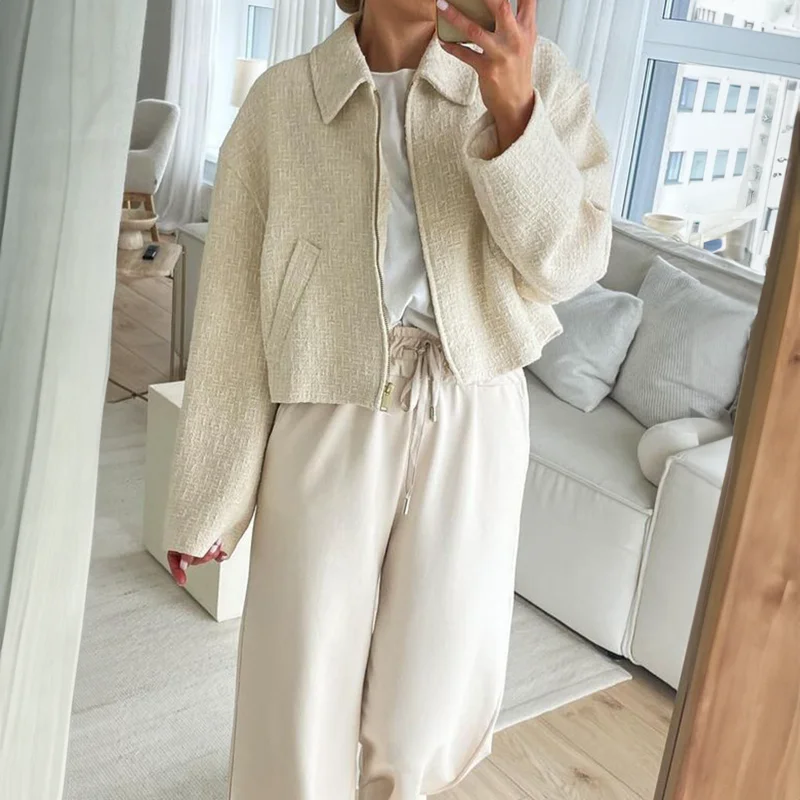 

Women's Beige Textured Loose Fit Shirt Collar Jacket Casual Short Coat for Spring Autumn