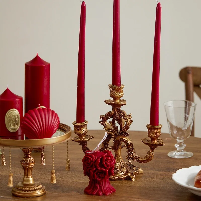Vintage 3-Arm Resin Candelabra French Retro Baroque Candlestick Decorative Candle Stand Centerpiece for Dinners/Weddings