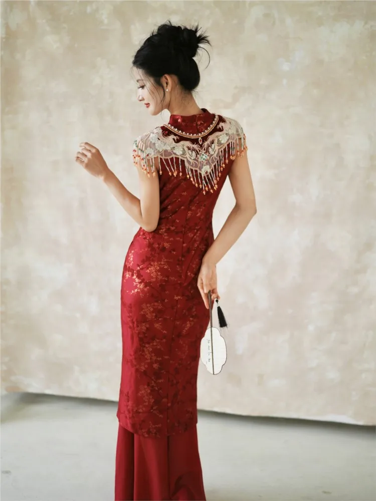 New Chinese-style red engagement dress wedding toasting and cheongsam