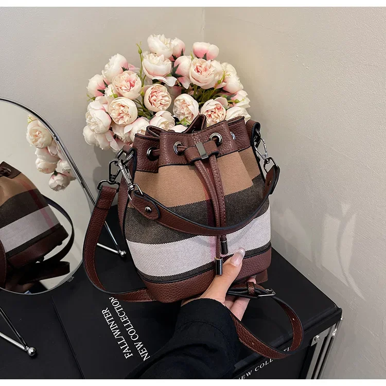 

Popular Plaid Women's Temperament Bucket Bag - New Fashion Rope Buckle, Casual Versatile, Crossbody Style Women's Bag