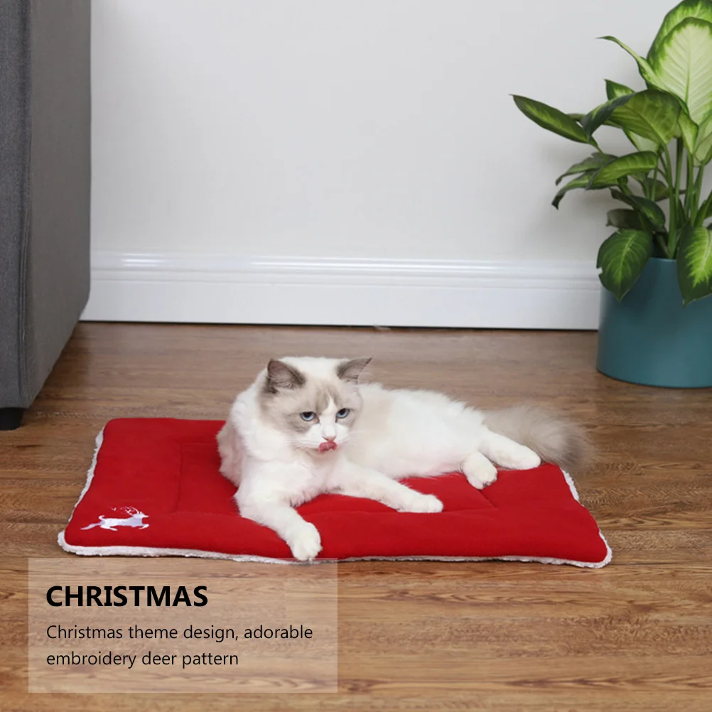 

Pet Mat Christmas Design Embroidered Deer Pattern Warmth Retaining Bed for Cat Dog Indoor Use Comfortable Hygienic Sleeping