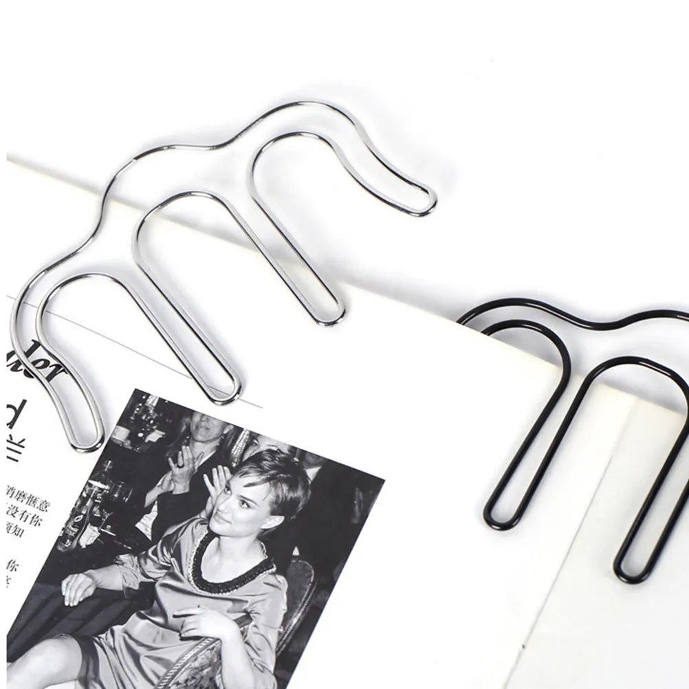 

2Pcs Metal Music Book Clip Hollow Out Page Holder for Piano Tabs Guitar Sheet Music Stationery Clamp Silver