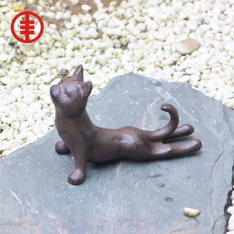 

Retro cast iron creative Planking cat tabletop ornament furnishings iron craft kitten decoration