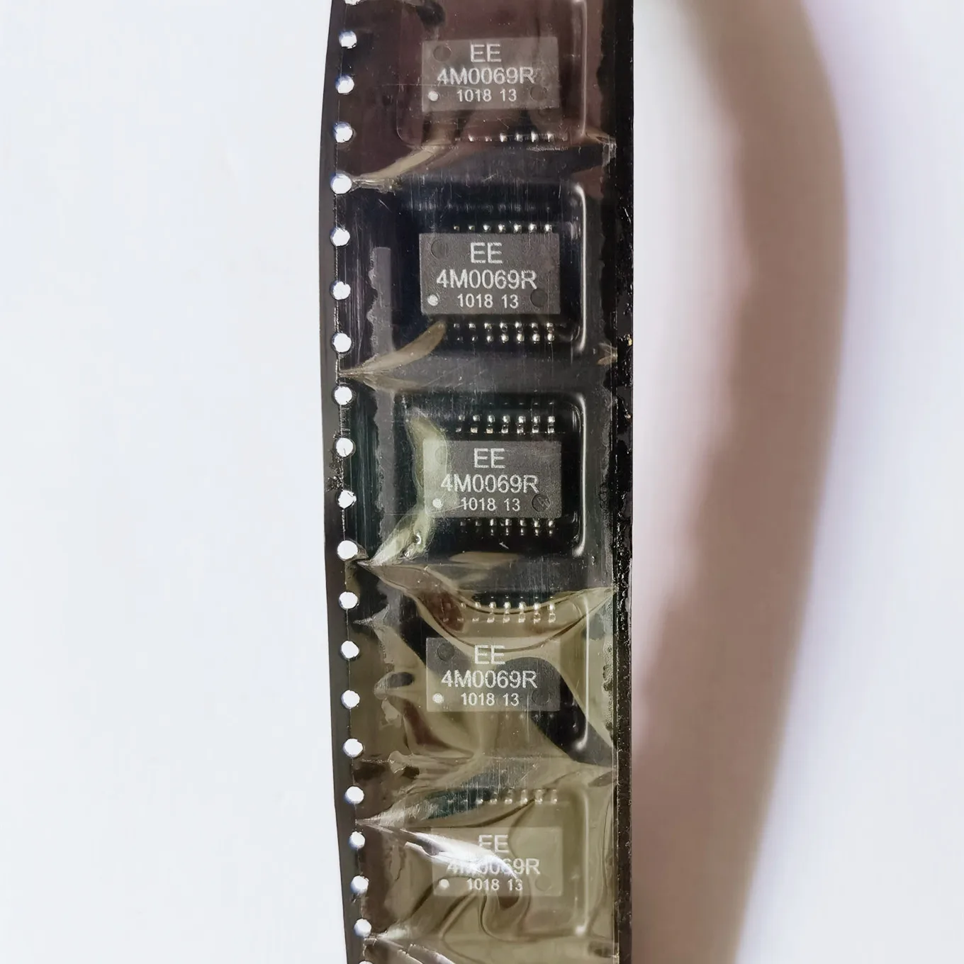 Original New 100% 824-M0069RT 4M0069R 1500V SMD transceiver transformer module