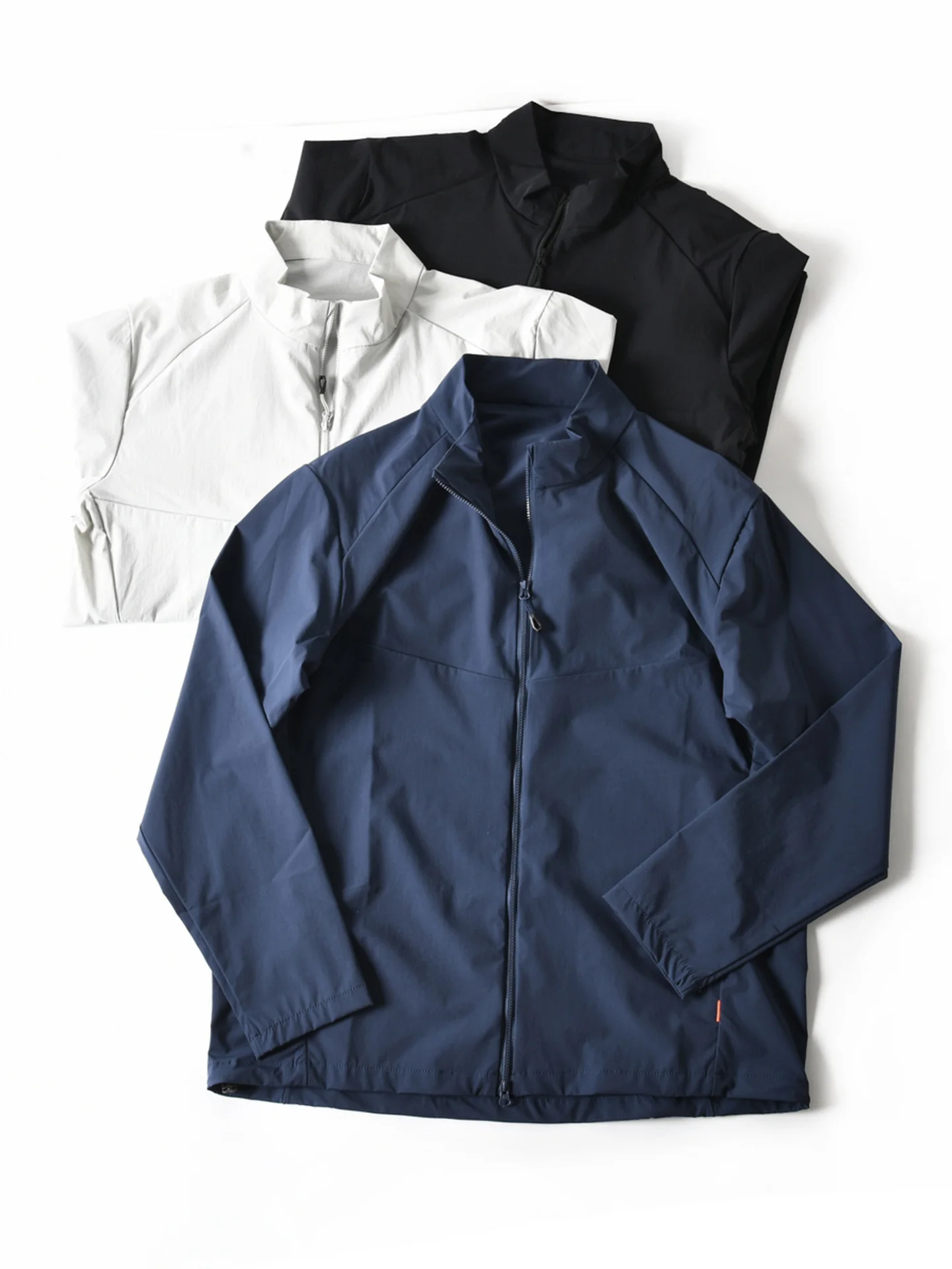 

Новый американский Sle для занятий спортом на открытом воздухе Qui Dry, дышащий цветной воротник-стойка, солнцезащитный кожух, мужской весенне-летний...