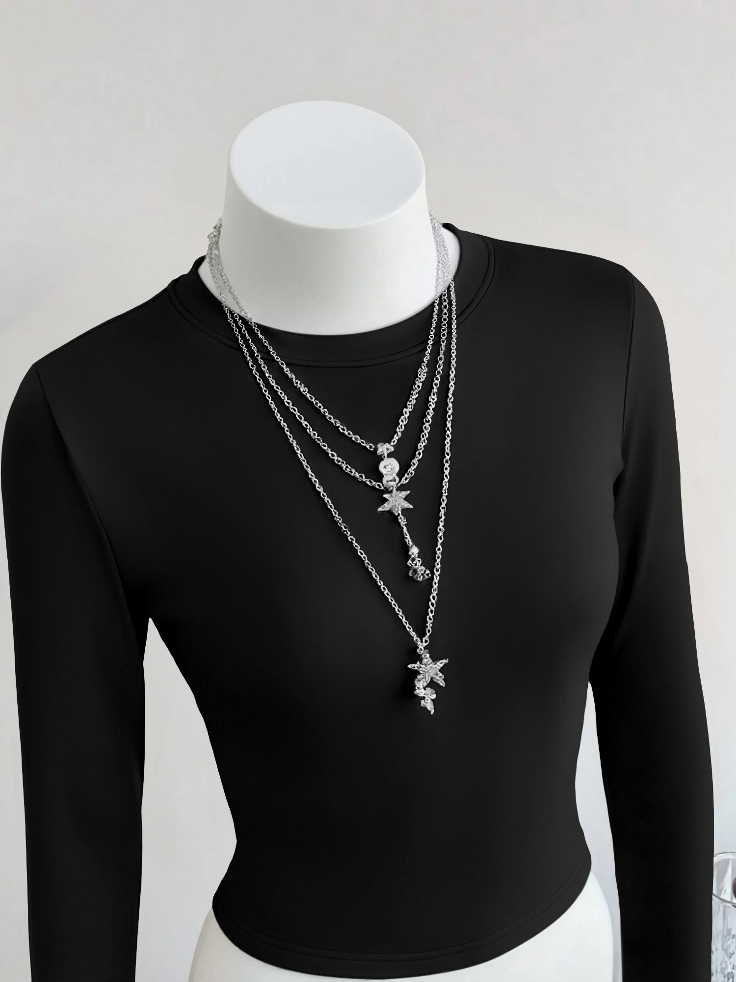 Y2K Cropped Long Sleeve T-Shirt for Women, Crew Neck Slim Fit Crop Top, Figure-Flattering Versatile Undershirt