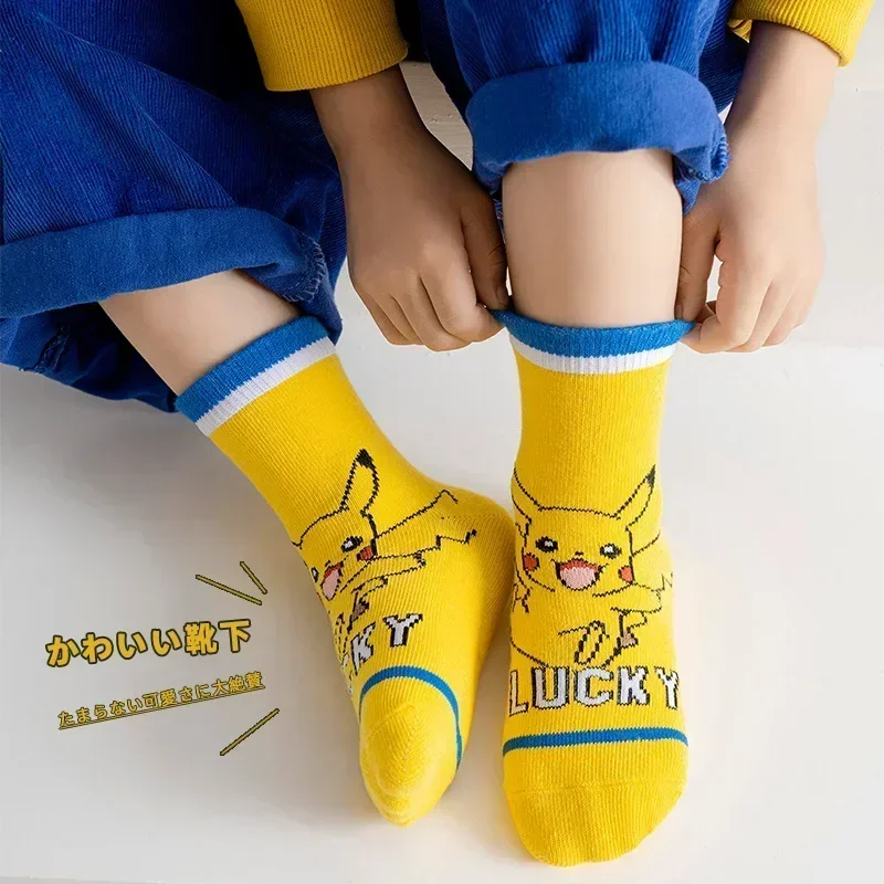 Calcetines de Pokémon para niños y niñas, calcetín de tubo medio de algodón puro con figura de Anime de dibujos animados, Pikachu, regalos de