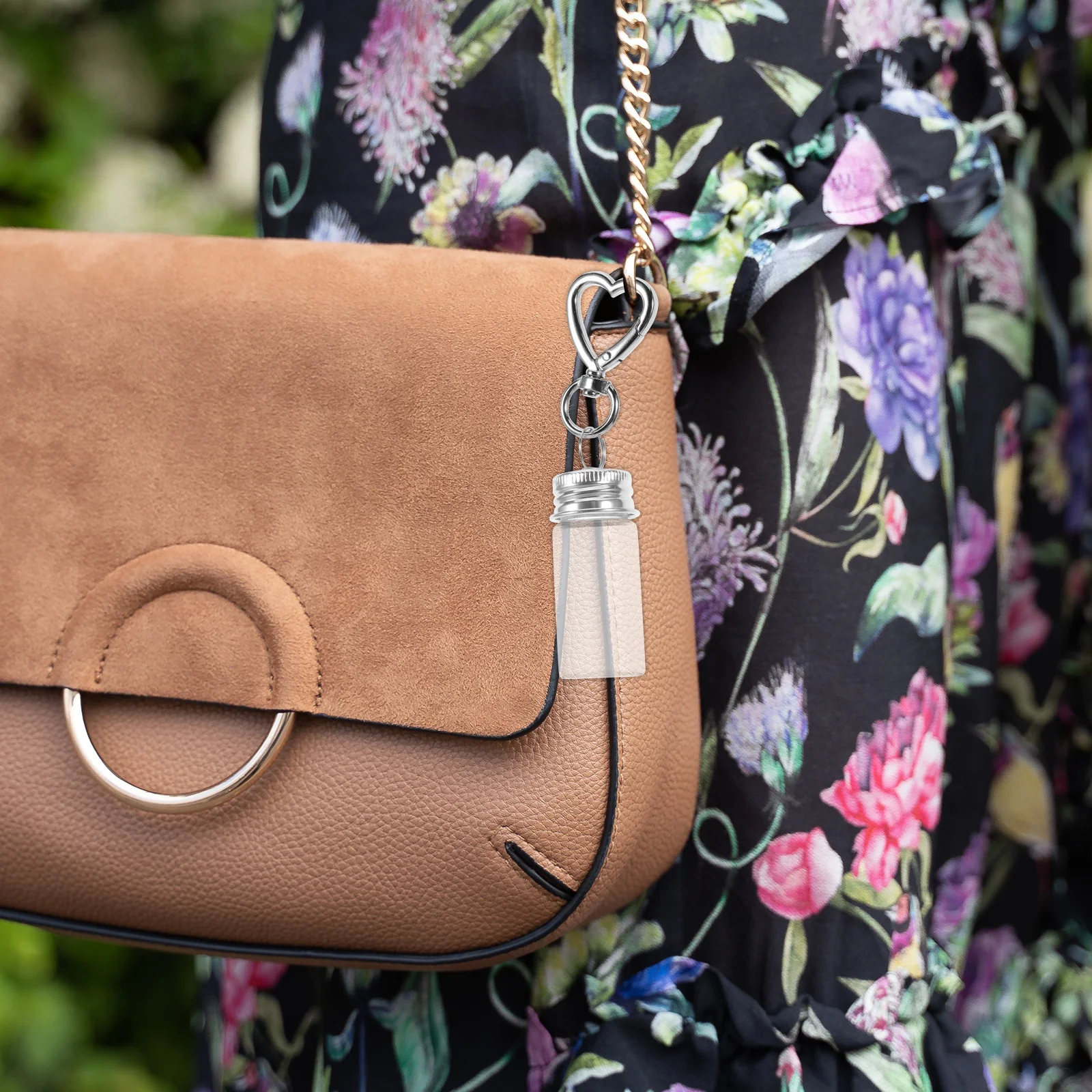 

10Pcs Mini 7Ml Glass Bottles Keychain Transparent Wishing Jar for DIY Sand Charms Travel Essential Oil Storage Reusable Craft