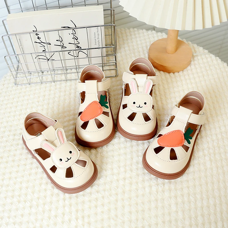 Girls Princess Casual Shoes Hollowed-out Breathable Kids Sandals with Cute Rabbit 2025 Summer New Children Beach Shoes Soft Sole