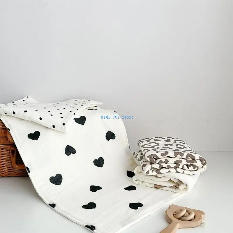 

24BE Bear Heart Pattern Baby Towel Bear Heart Pattern Burp Cloth Baby Washcloth for Burping Wiping & Keeping Your Baby Clean