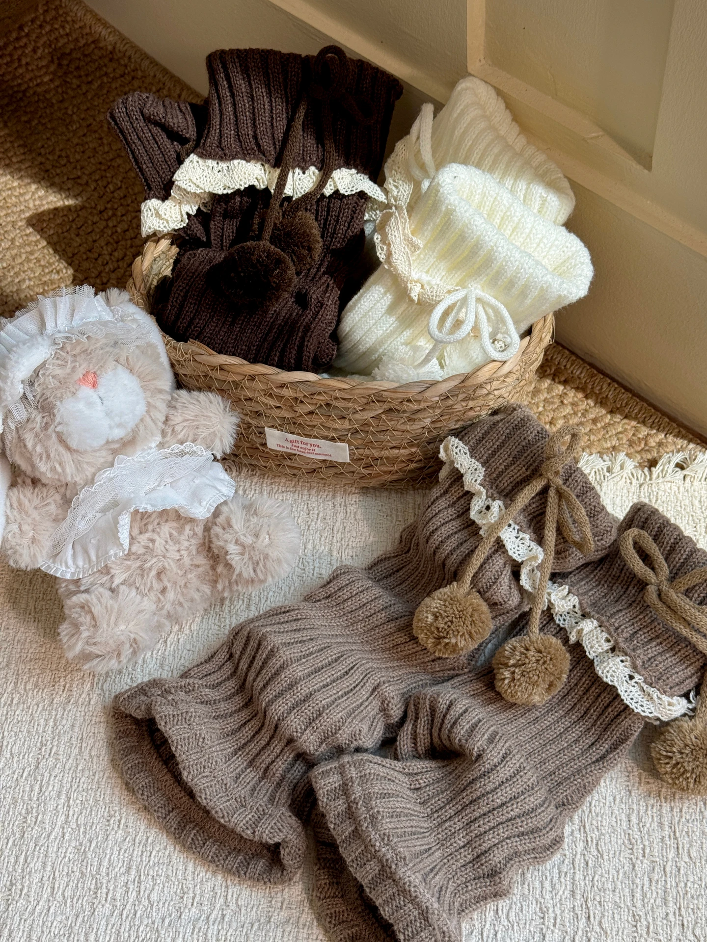 Sweet Girl Knitted Woolen Knee-high Socks with  Knots Women's Fashion Accessories Autumn Season Mid-calf Socketts