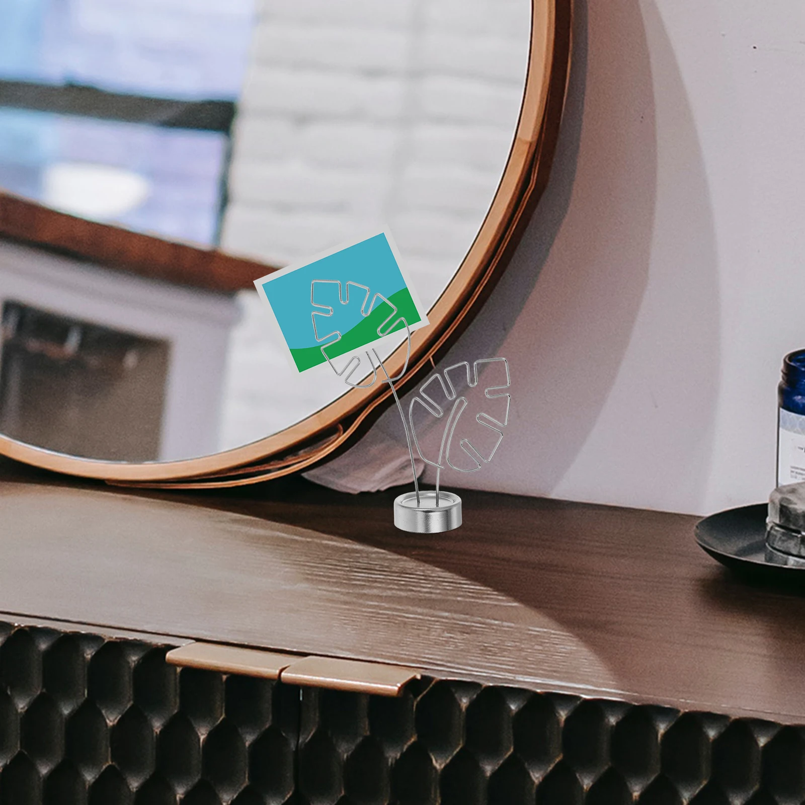 

Multifunctional Monstera Leaf Memo Clip Holder Photo Display Stand For Desk Office Card Name Note Message Folder Paper Clips