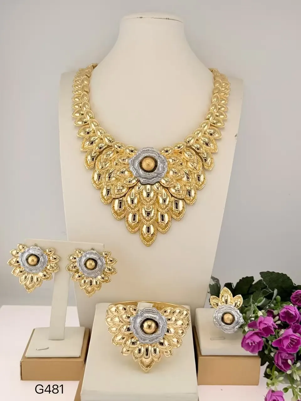 Luxury Flower Shape Three Tone Italian Jewelry set Elegant Fancy llaveros Collar Pulseras pin Pendient tentacles Anillos 4PC Set