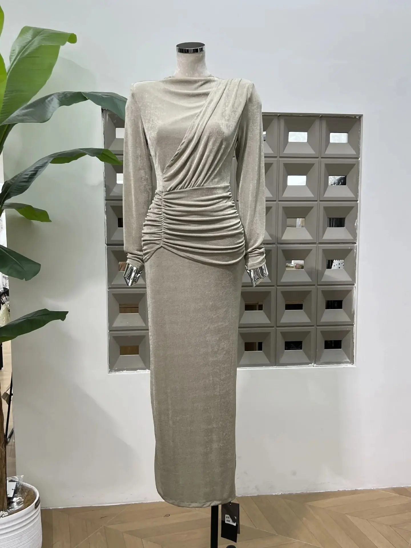 Robe de soirée pour femmes, moulante, manches longues, mode automne, boule de noël, coupe cintrée, extensible, plissée, Design Unique