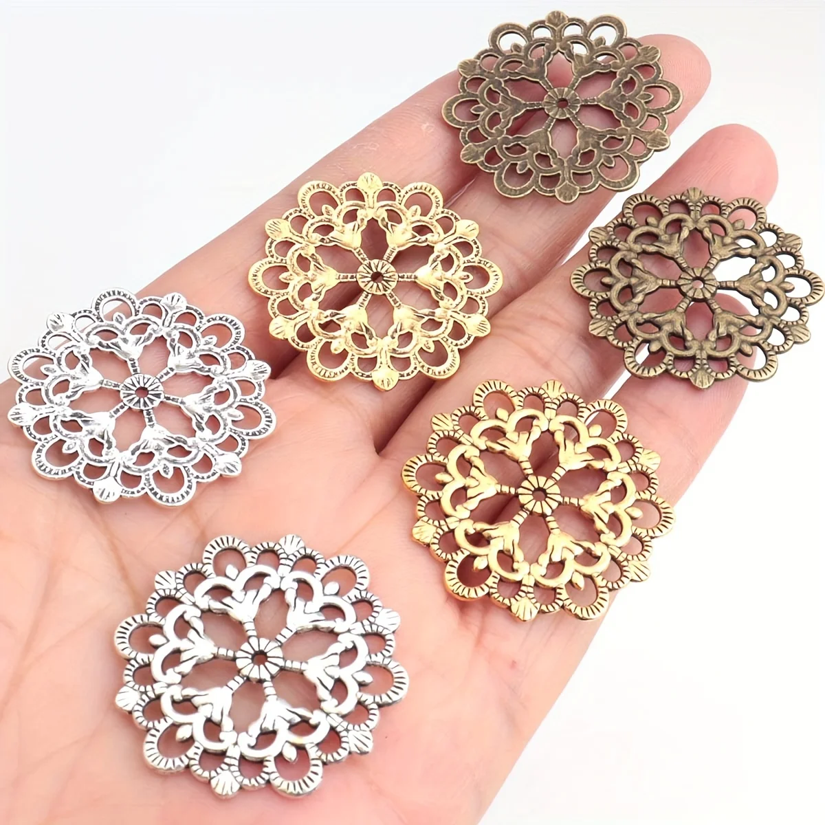 30 Pieces of 30mm/1.2-inch Classic Y/Classical Gold/Antique Bronze Hollow Lace Flower Circular Alloy Pendant Christmas Ornaments
