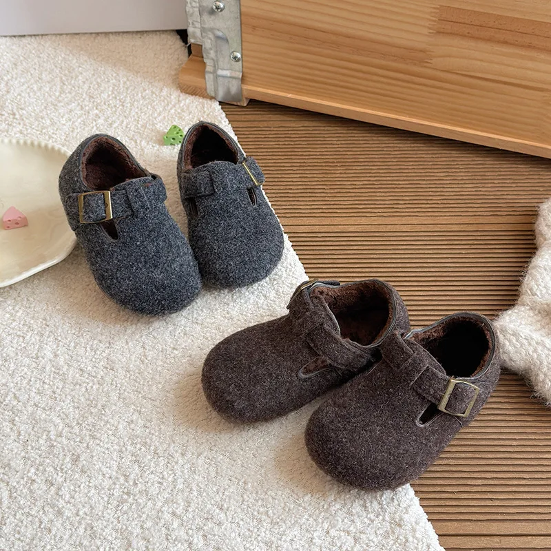 

Детская повседневная обувь для девочек, зима 2024, новая мода в корейском стиле, нескользящие универсальные хлопковые сабо принцессы с мягкой подошвой