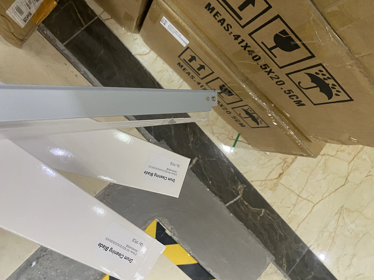 

Лезвие для чистки барабана для TOSHIBA 163 165 166 167 181 182 195 200 202 203 205 206 207 212 223 225 230 232 233 237 242 243 245 255