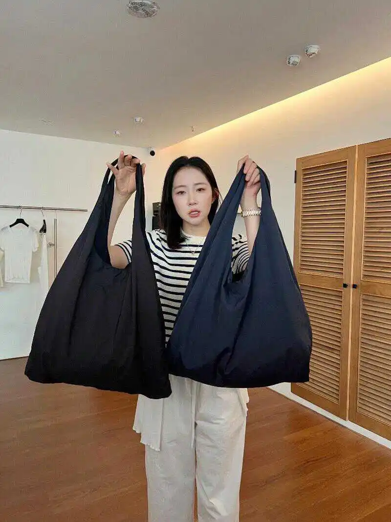 2026 New Large Capacity Waterproof Nylon Canvas Tote Bag Single Shoulder Commuter Armpit Bag Student Class Online Exclusive