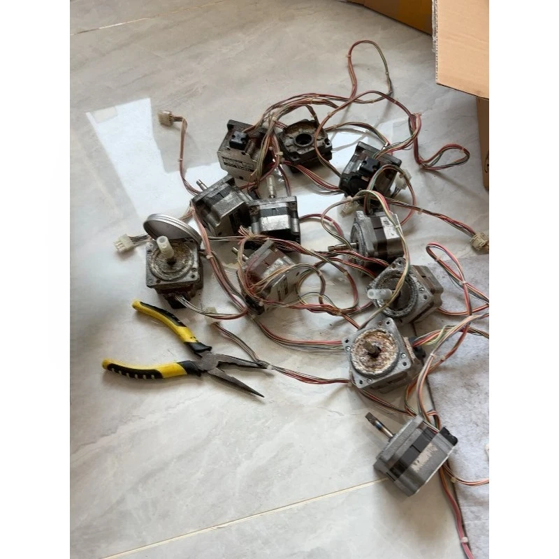 Damaged Pressurized Pump Motors Batch Disassembled Parts With Model Voltage And Wire Information Hemodialysis Spare Parts