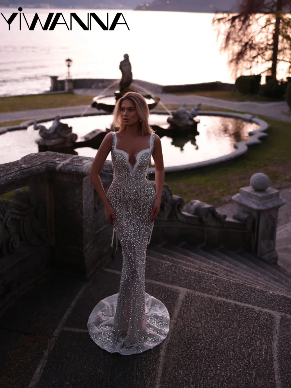 

Glimmering Crystal Floor-length Wedding Dress Exquisite Tassel Mermaid Bridal Gown Customized V-neck Illusion Dresses For Bride
