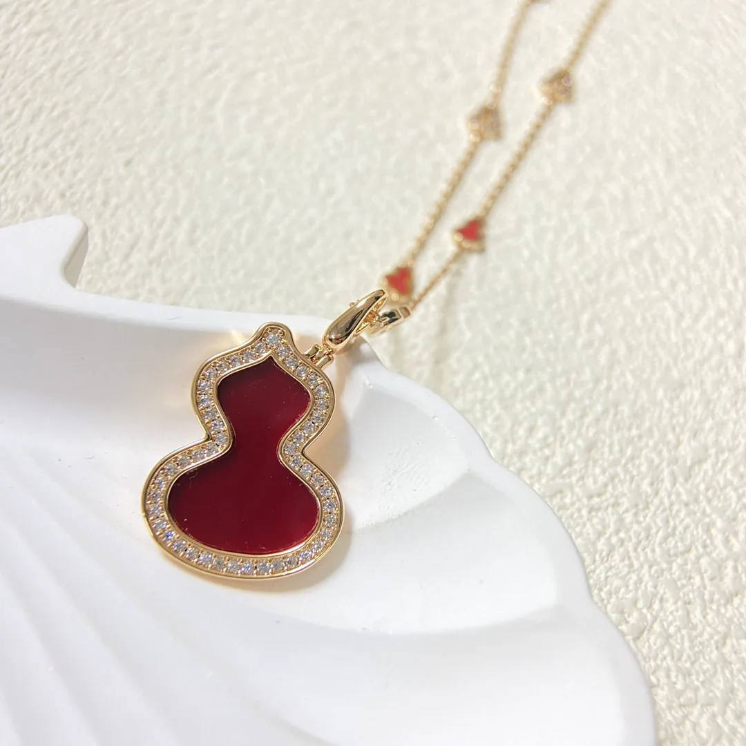 

2025 Eye Catching 925 Silver Classic Trendy High End Versatile Necklace for Women Be the Center of Attention​