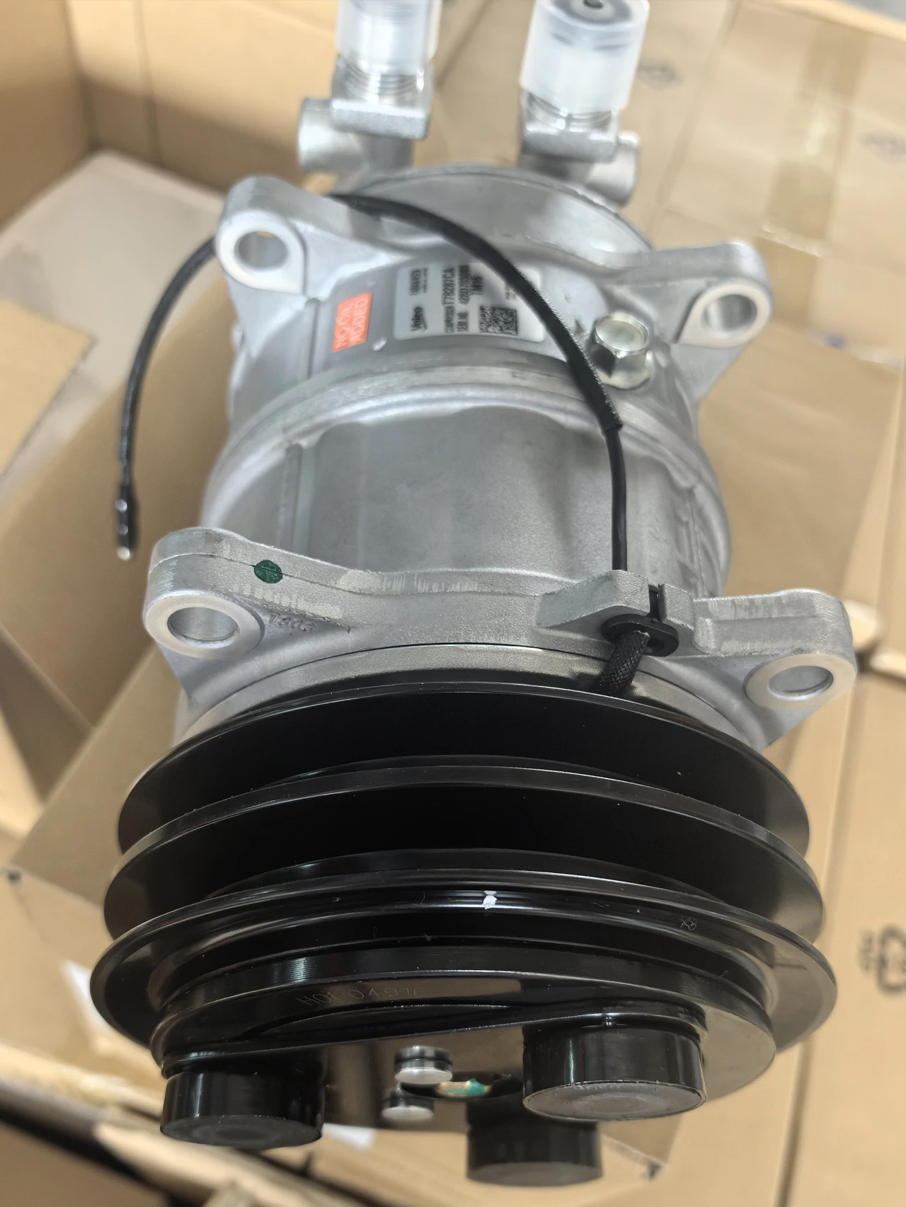 New 12V Compressor R404A/R134A Ear Mount TM16 AC Compressor for Cars Buses Trucks Trailers-OE TM1612VDC 1 Year Warranty
