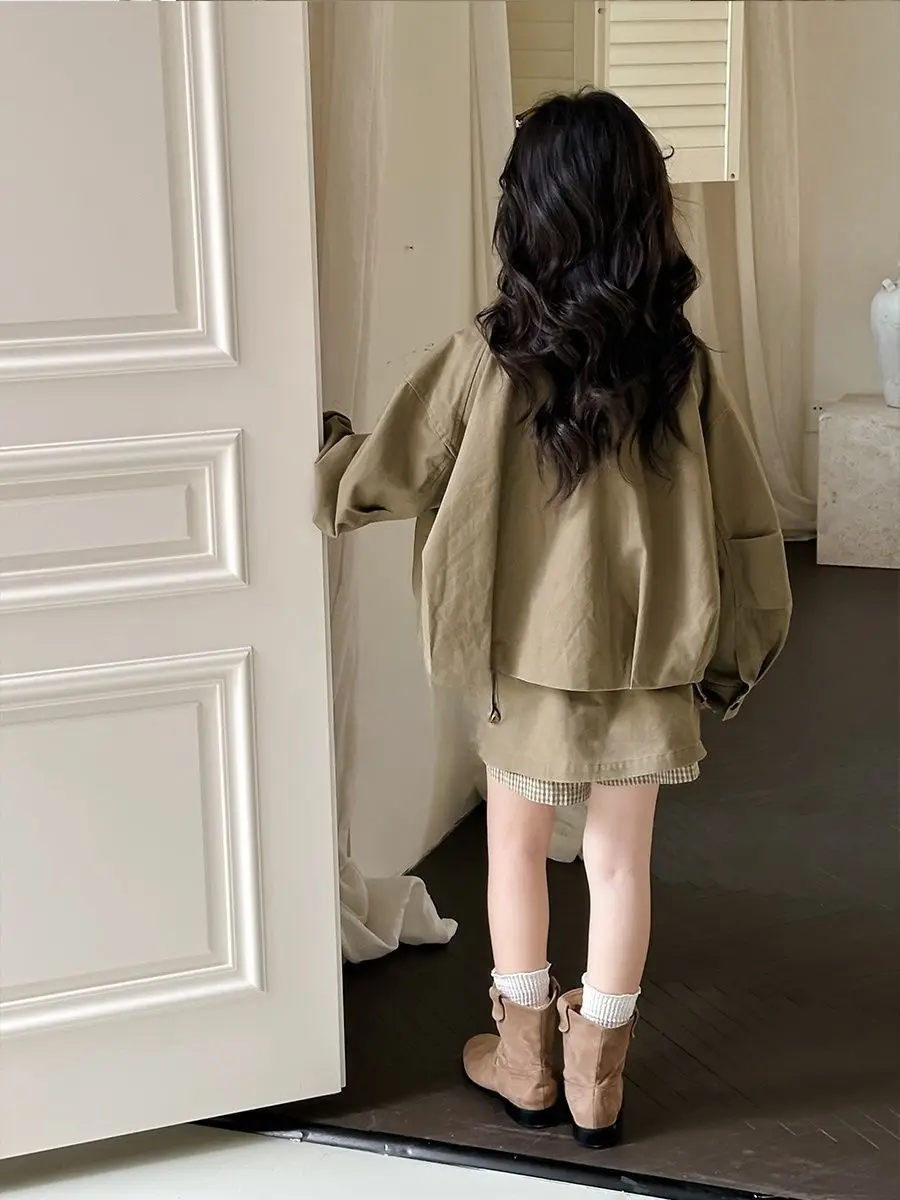 

Комплект одежды для девочек, весенне-осенний, новый стиль, детский повседневный костюм: свободная куртка и короткая юбка, комплект из 2 предметов