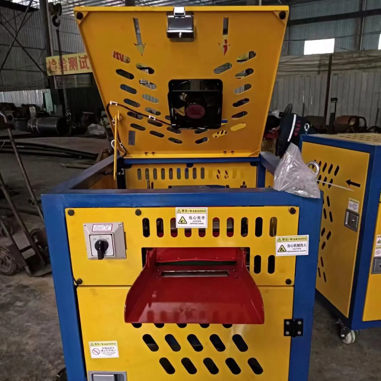 High Efficiency and High Peeling Rate of Commercial Cinnamon Scraper Spices Quick Peeling Food Processing Peeling Machine